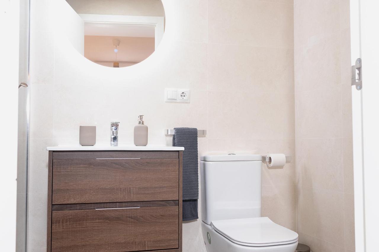 Apartamento Apt Old Town 3 Bedrooms, 2 Bathrooms, Wifi Sevilla