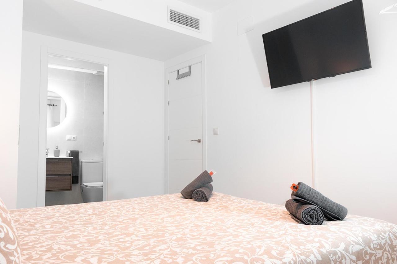 Apt Old Town 3 Bedrooms, 2 Bathrooms, Wifi Sevilla